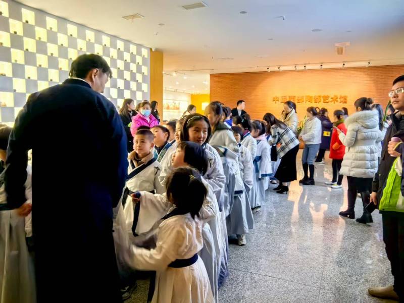 文化赋能：呼伦贝尔魔创文旅挖掘城市文化资源的实践探索